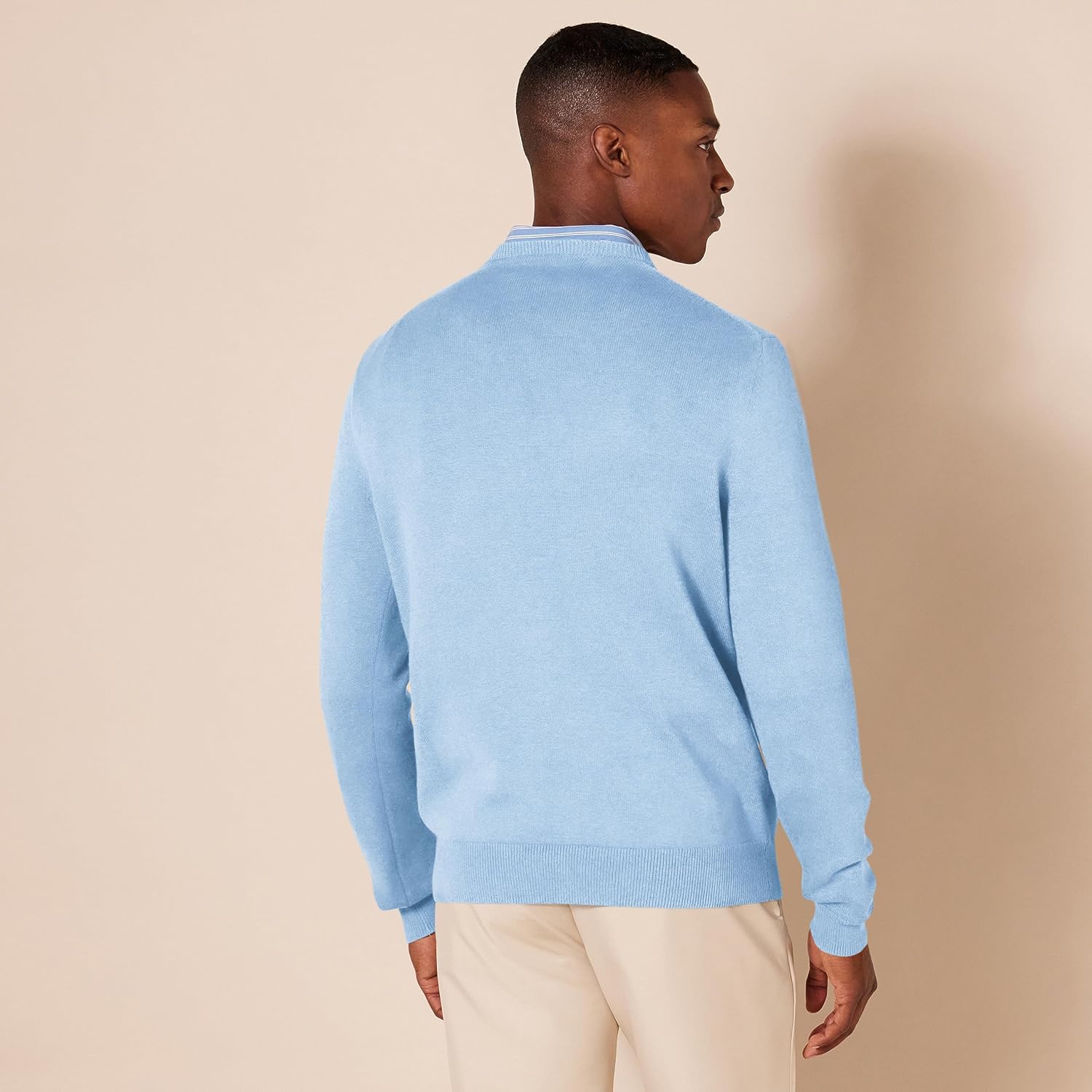 Thumbnail 2 de Amazon Essentials Herren-Pullover mit V-Ausschnitt aus Baumwolle (normale Passform)