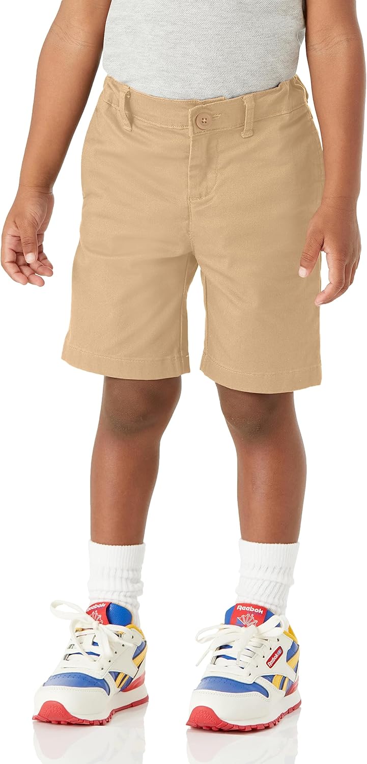 Detalle de Amazon Essentials Jungen Gewebte Uniform-Shorts mit Flacher Vorderseite (knitterfrei) – schlichte Chino-Shorts für Schule und Alltag
