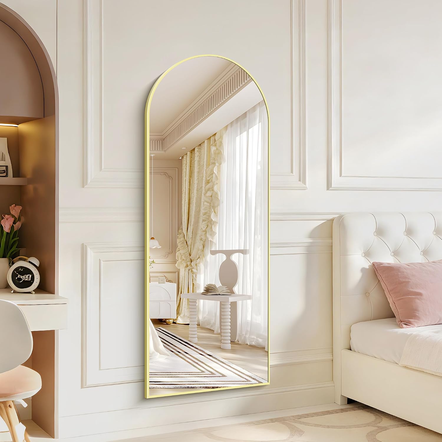 Detalle 2 de KOCUUY Arched Full-Length Mirror, 144.8 x 50.8 cm, Gold Aluminum Frame