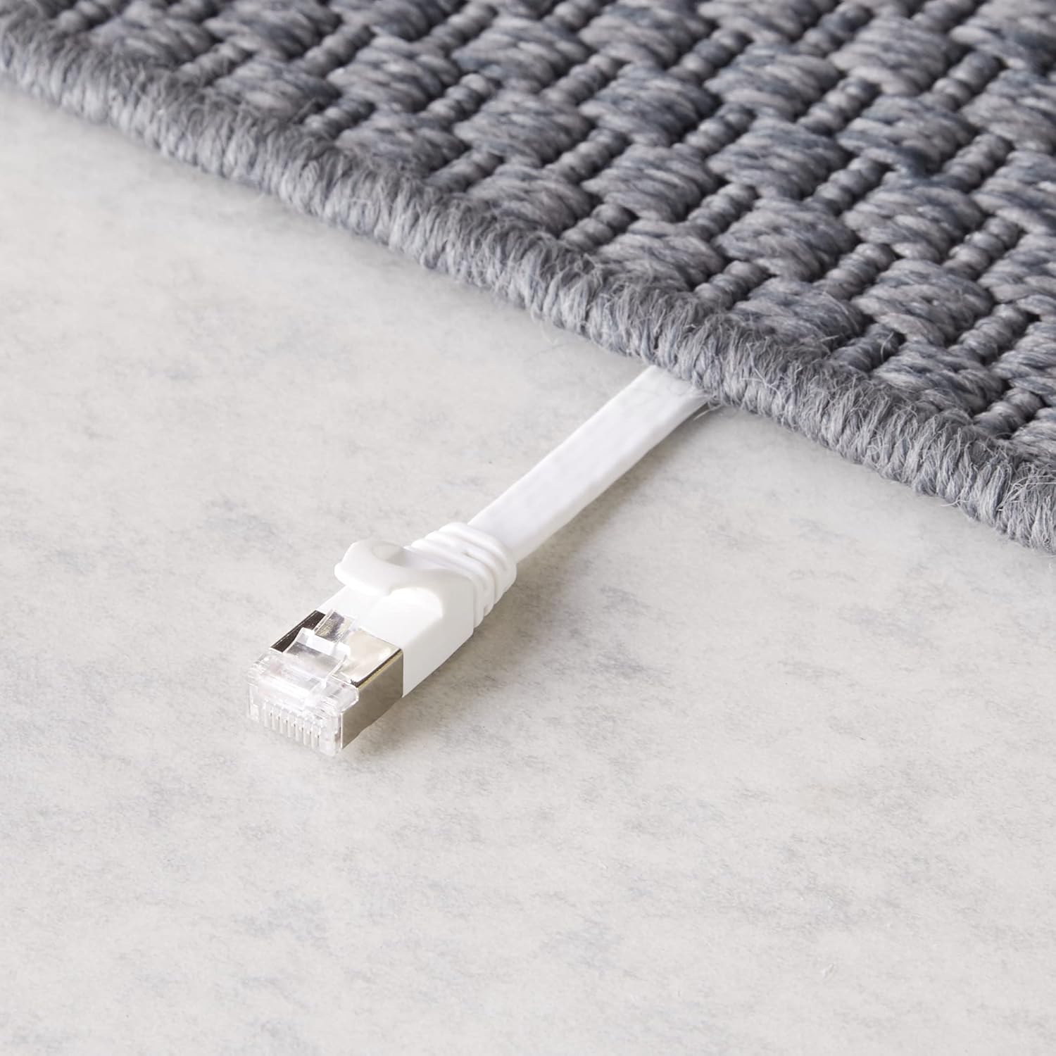 Detalle de Amazon Basics Cavo Patch RJ45 Cat-7 piatto 15,2 m – connessione affidabile per rete domestica