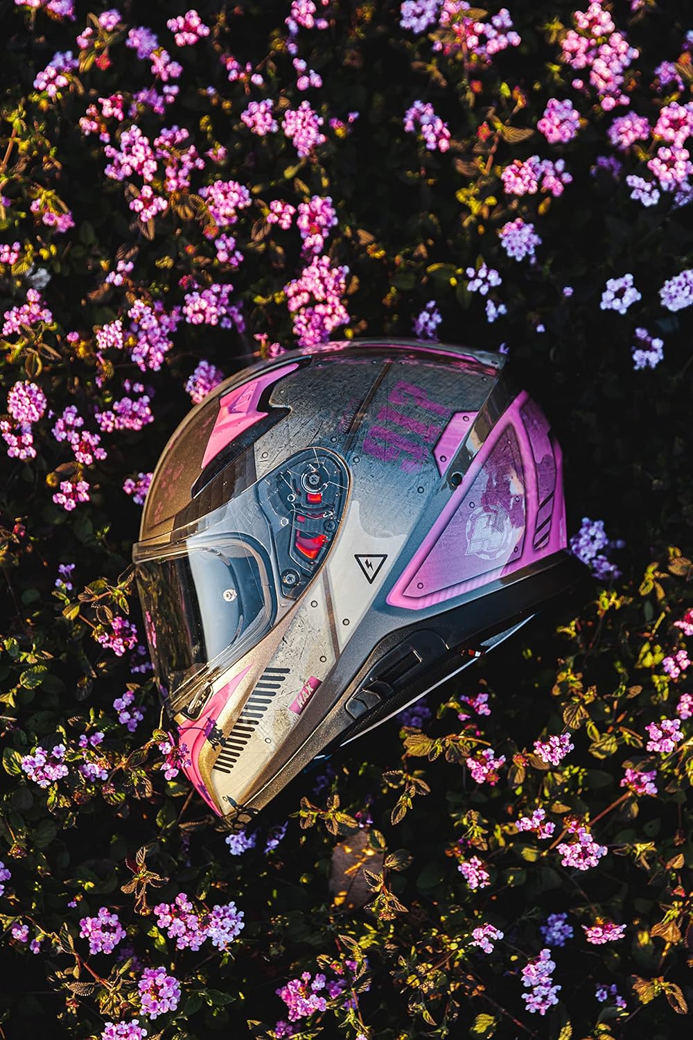 Thumbnail 2 de HAX Impulse Droid Pink Full Face DOT-Approved Motorcycle Helmet (XXL) with Dual Rear Wing, Pinlock Ready