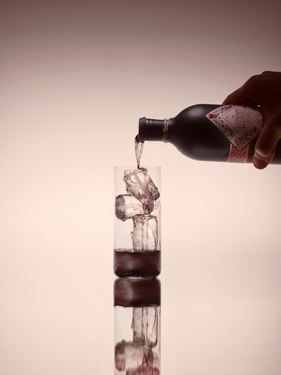 Detalle 2 de The Illusionist Distillery Alc. Free 500 ml