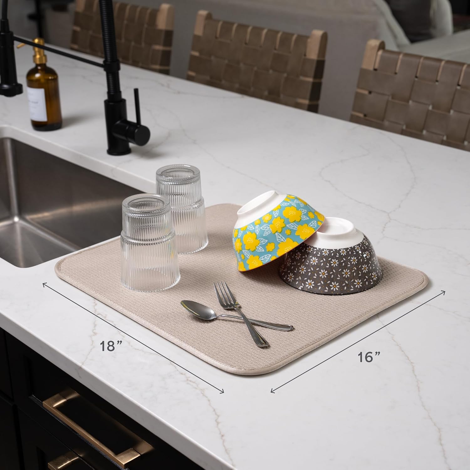 Detalle 1 de S&T INC. Dish Drying Mat 16" x 18" 🧽