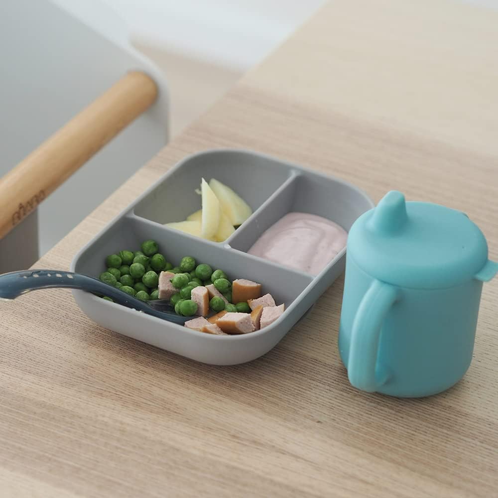 Thumbnail 4 de Béaba set vaisselle en silicone pour repas bébé (3 pièces) : assiette compartimentée + tasse + cuillère, bleu