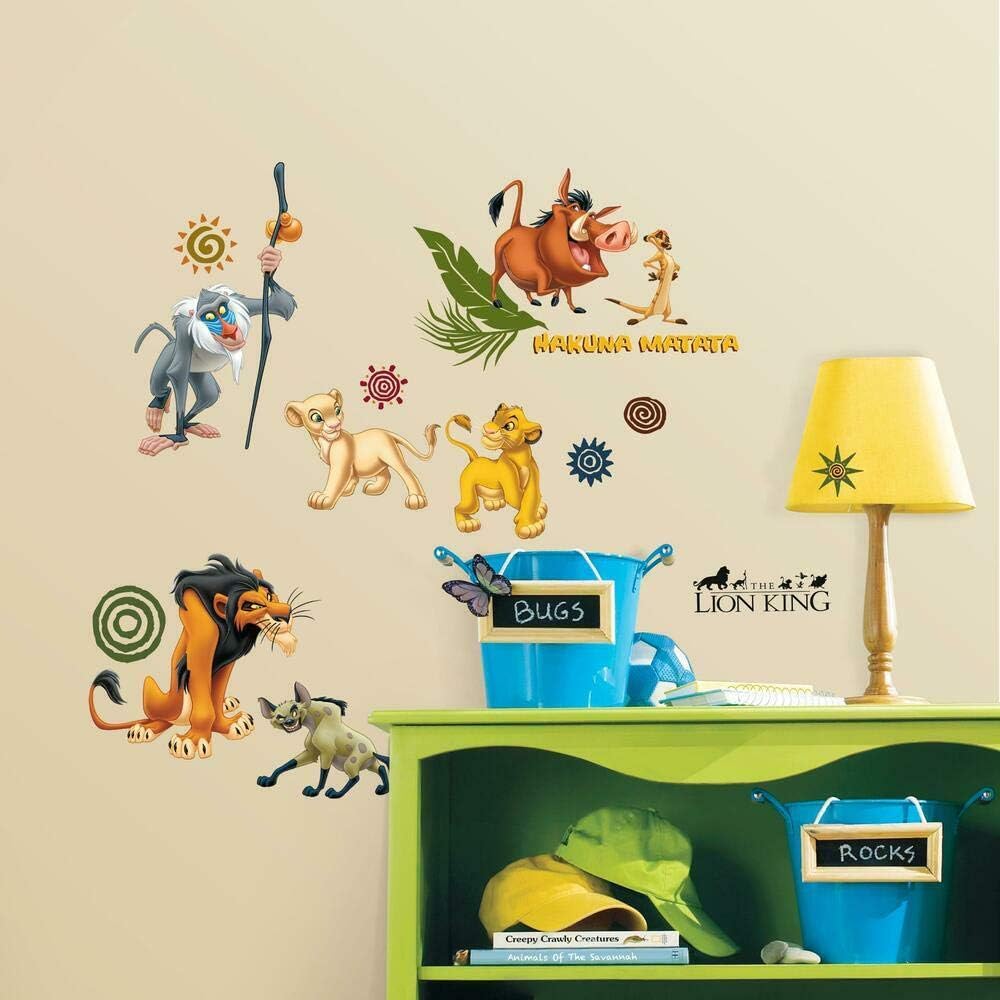 Detalle 2 de RoomMates RMK1921SCS The Lion King Peel-and-Stick Wall Decals