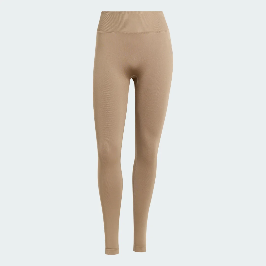 Detalle de Adidas Mallas Workout Essentials Knit Scrunch 7/8 en Marrón