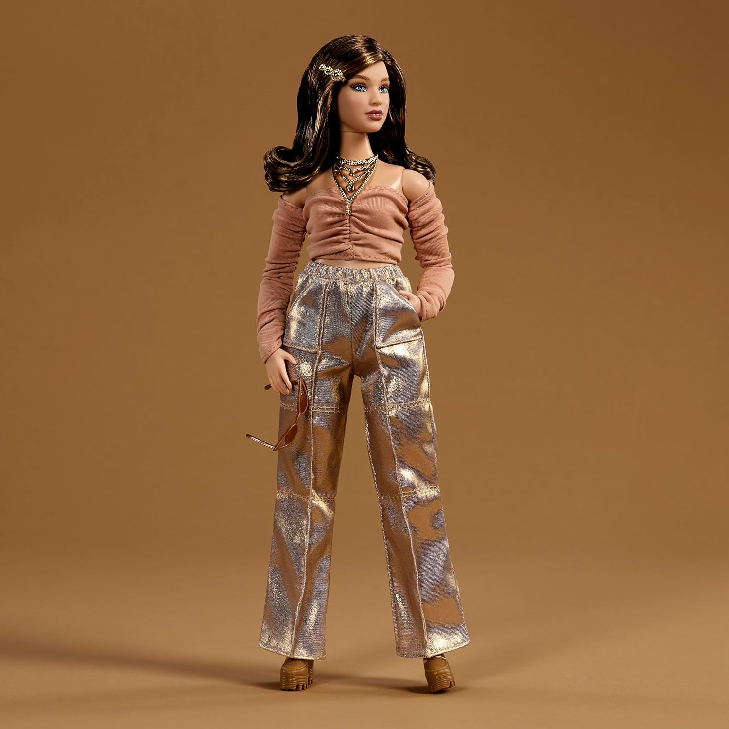 Thumbnail 1 de Barbie Basics You Create Neutral Kit 003 with Customisable Fashion Doll & Universal-fit Clothing