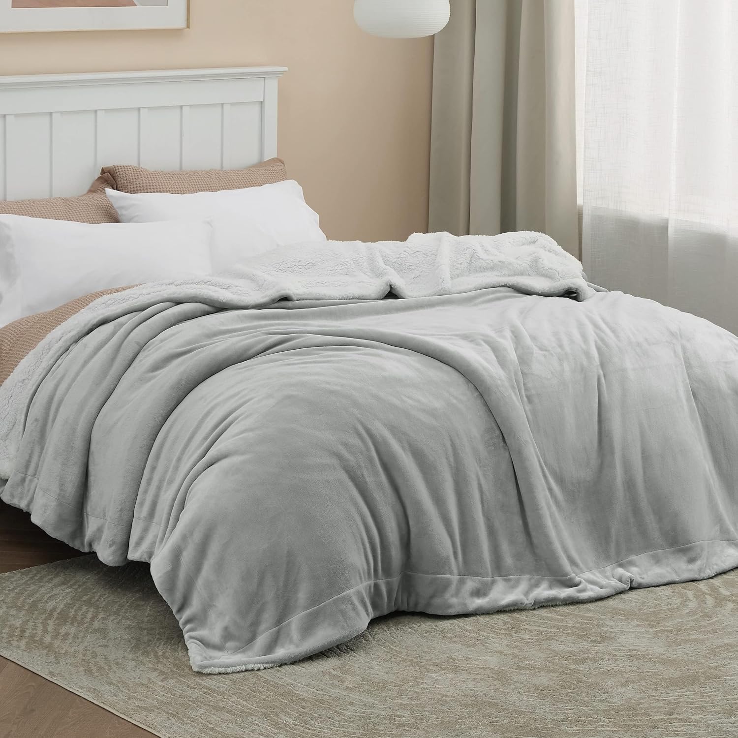 Detalle de Bedsure GentleSoft Sherpa Fleece Blanket, Queen, Reversible, 90 x 90 Inches
