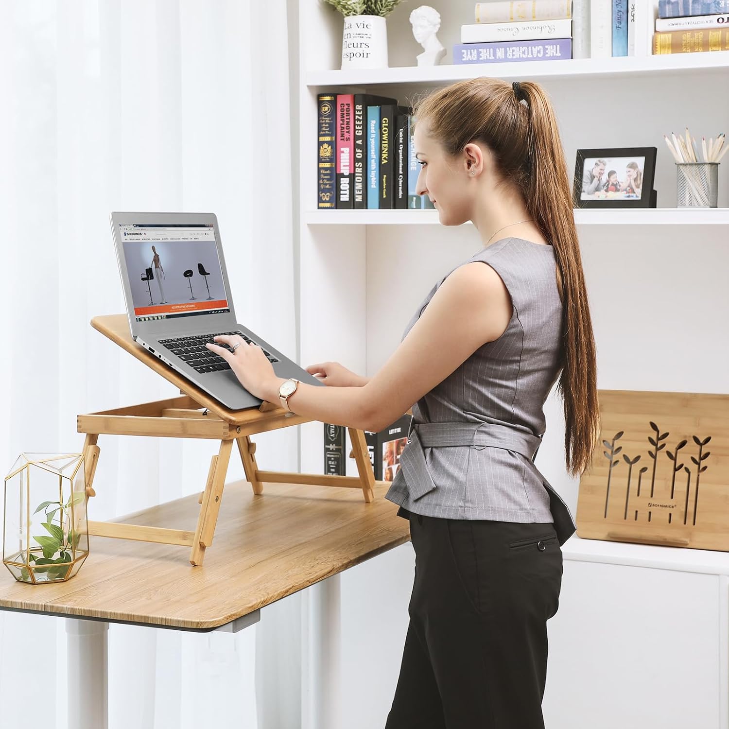 Thumbnail 2 de SONGMICS Bamboo Laptop Desk: Foldable Bed Table with Adjustable Height and Tilting Surface
