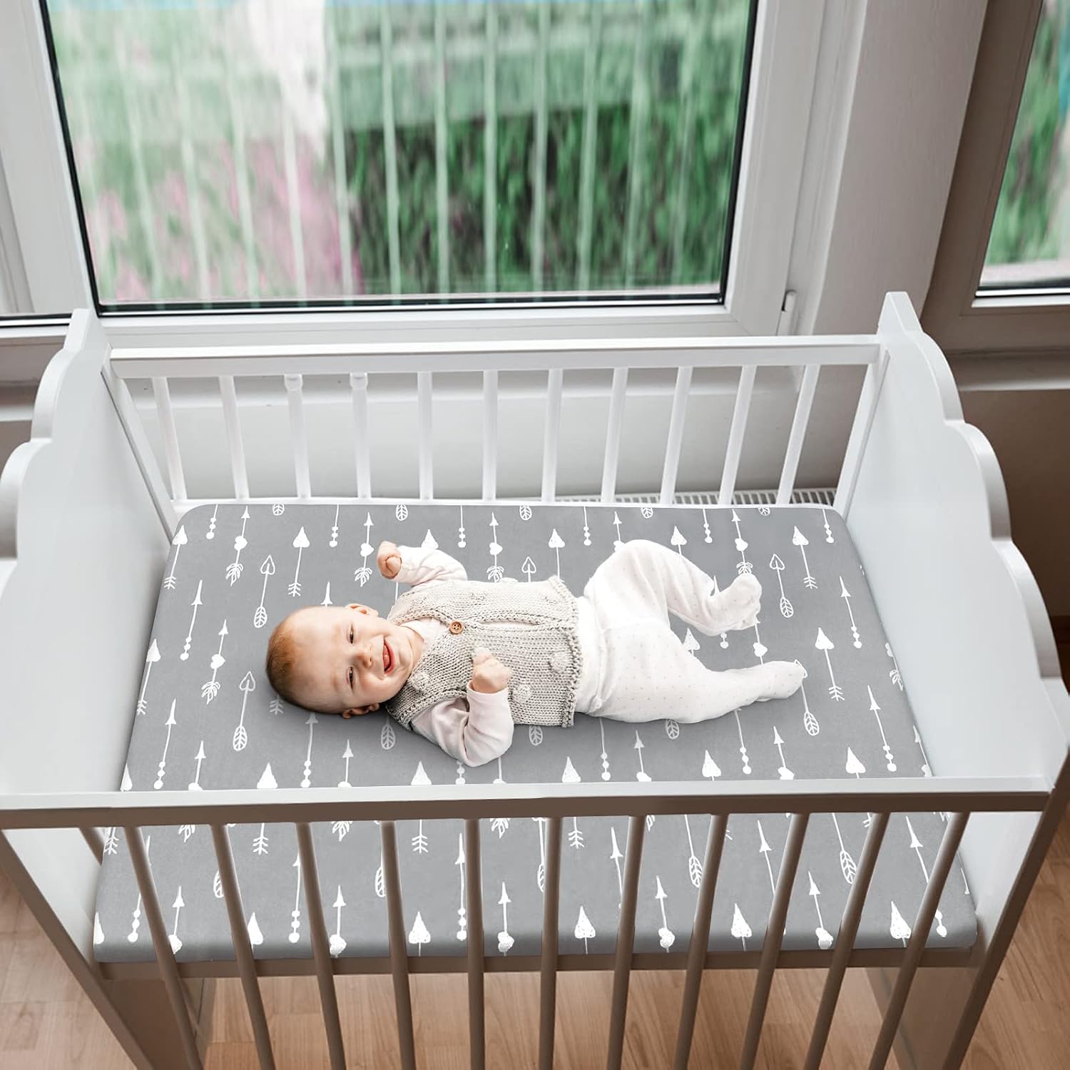 Detalle 2 de Biloban 4-Pack Fitted Mini Crib Sheets, Soft Microfiber in Gray, Navy & White