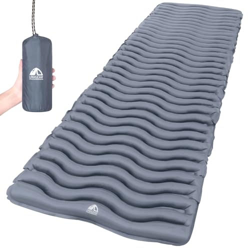 Detalle de Unigear Esterilla Inflable Portátil: colchoneta ultraligera y resistente para camping y mochila