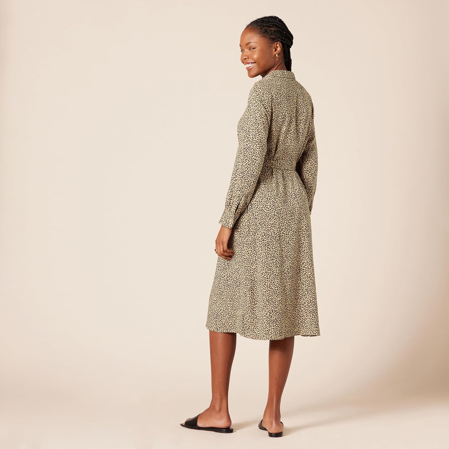 Thumbnail 1 de Amazon Essentials Damen Langärmliges Midi-Hemdkleid aus Georgette