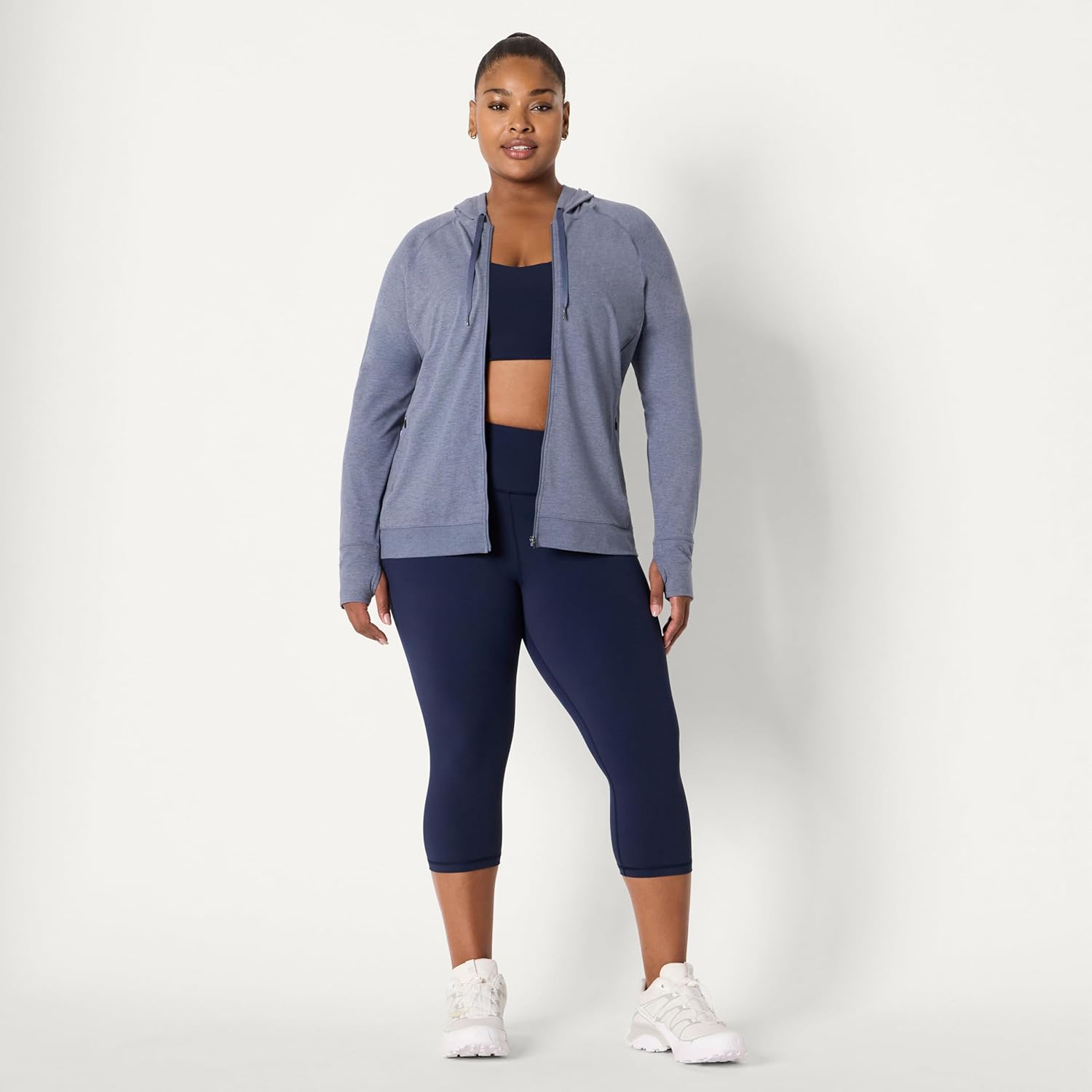 Thumbnail 6 de Amazon Essentials Women's Athletic Soft Performance Lightweight Zip Up Hoodie Jacket