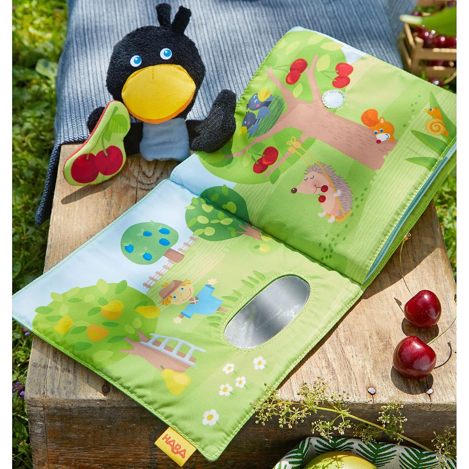 Thumbnail 5 de Stoffbuch Obstgarten – książeczka materiałowa o tematyce sadu