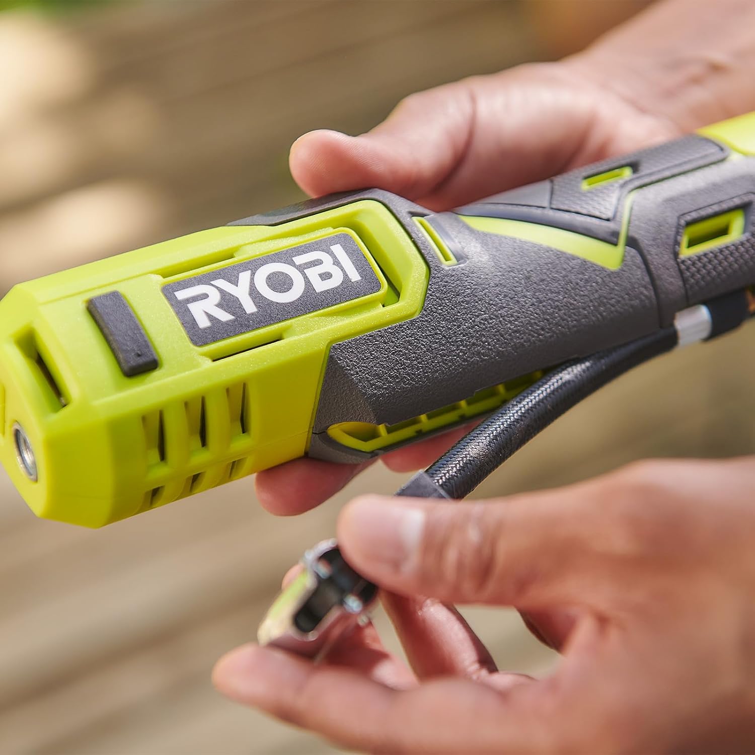 Detalle de Ryobi RI4-120G Compressore a batteria 100 PSI