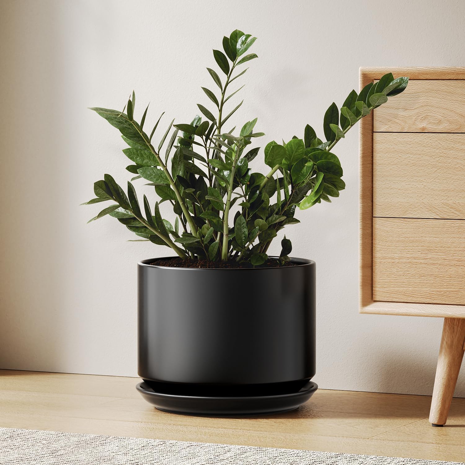 Detalle de LE TAUCI 25 cm Ceramic Plant Pot with Drainage Hole and Saucer