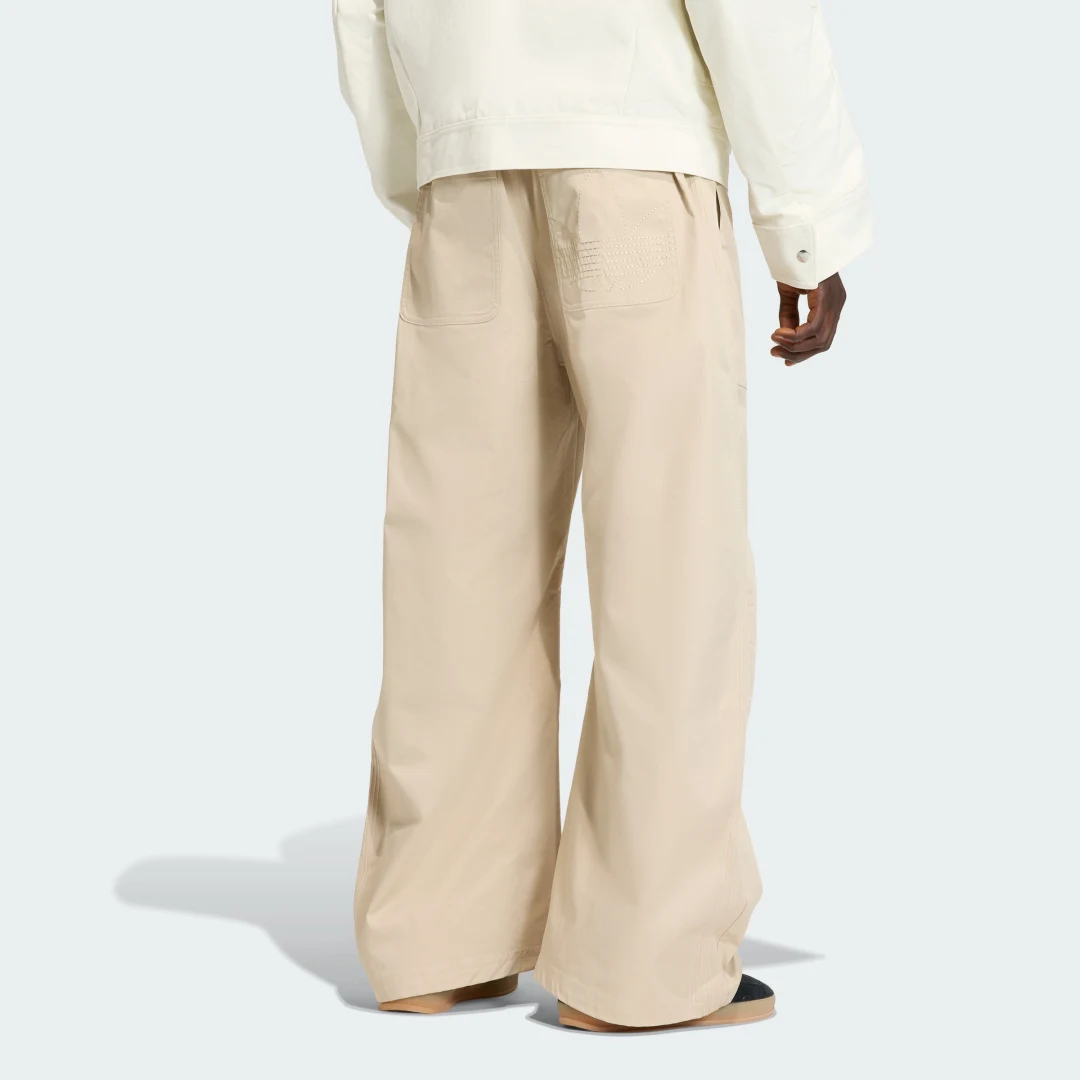 Detalle 2 de Adidas Pantalón ancho Premium Essentials Beige