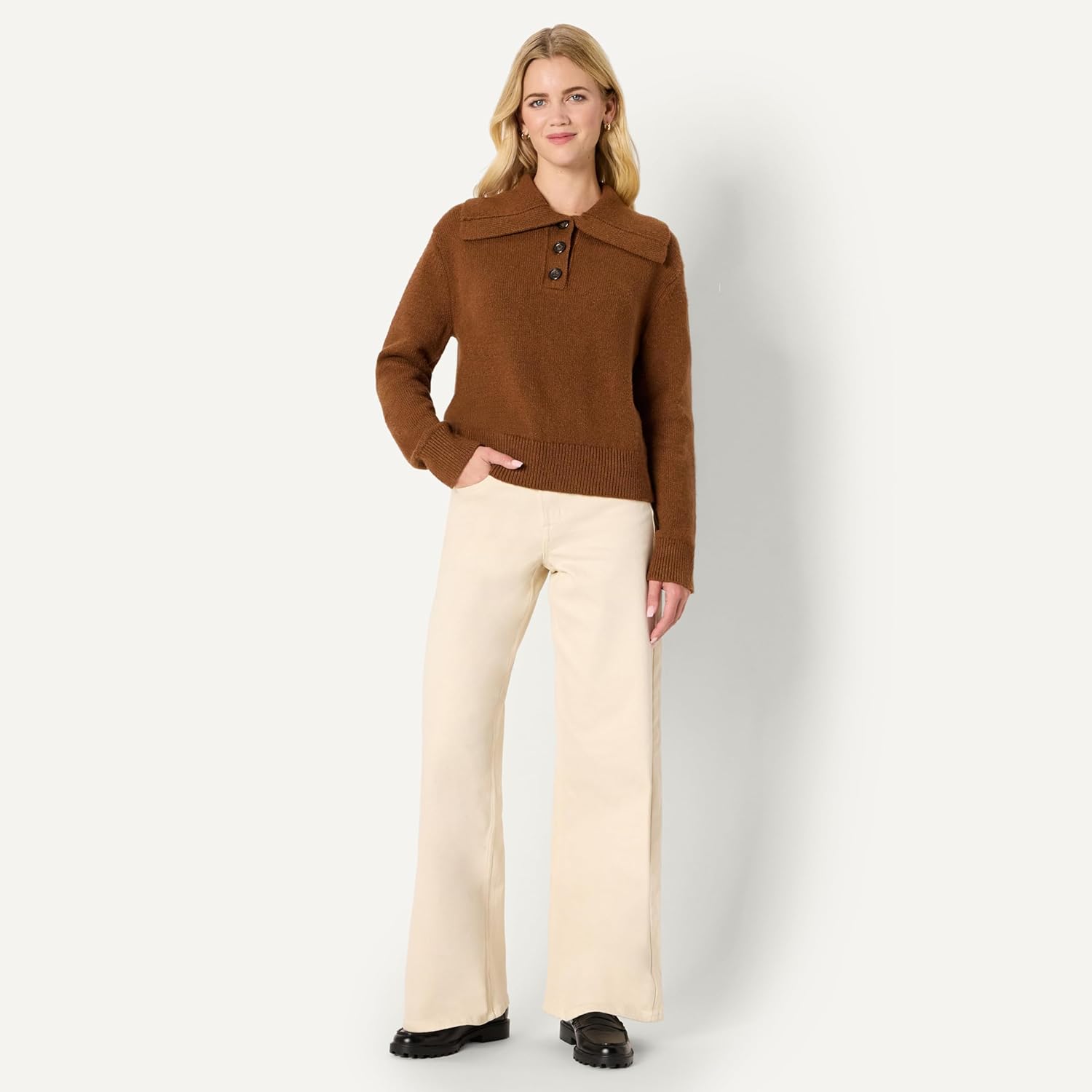 Thumbnail 4 de Amazon Essentials Women’s Relaxed-Fit Button Collar Jumper