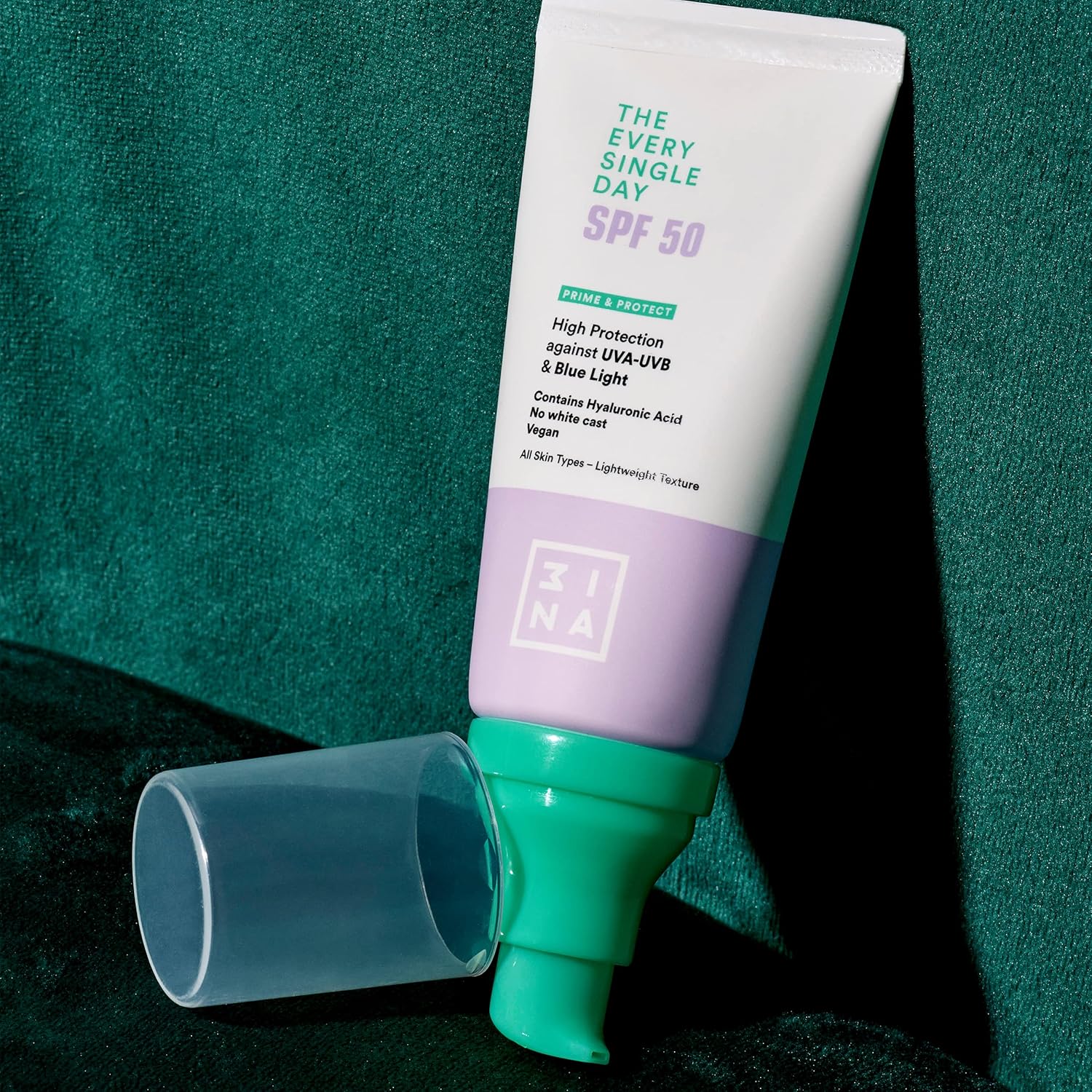 Thumbnail 4 de 3INA Makeup The Every Single Day SPF50 – Crema solare viso leggera SPF 50 con acido ialuronico