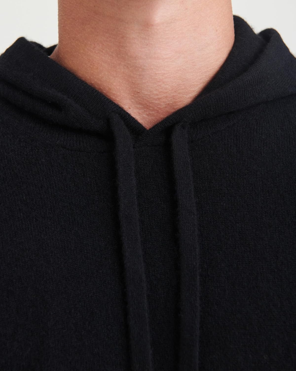 Thumbnail 1 de NAADAM The off-Duty Cashmere Hoodie Pullover Uomo: comfort esclusivo e stile rilassato