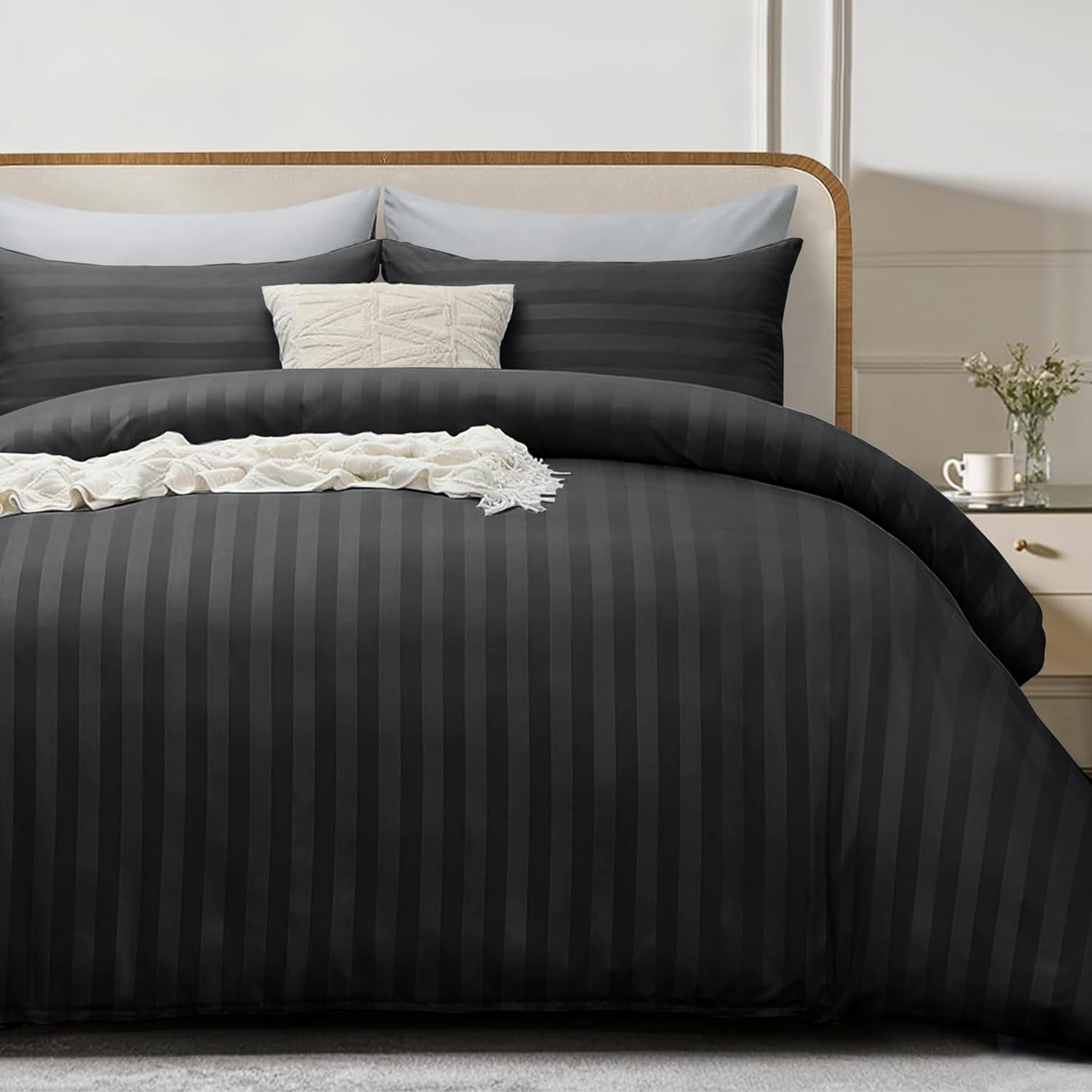 Thumbnail 1 de My home store Double Duvet Cover Set (4 pcs) Satin Stripe in Black with 30 cm deep fitted sheet