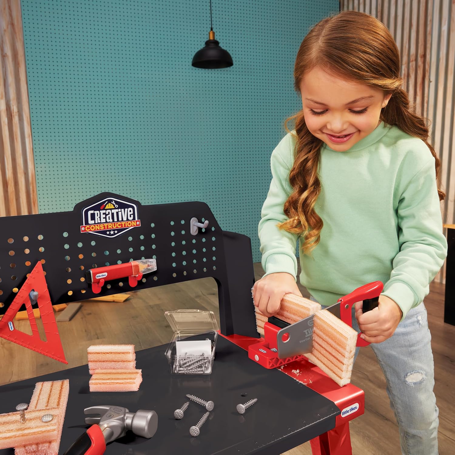 Detalle de Little Tikes 643910 Creative Construction Workbench – warsztat z piankowymi deskami