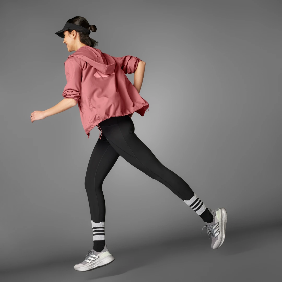 Detalle de Chaqueta Run It de Adidas: opinión de compra (rosa) para entrenos y uso diario