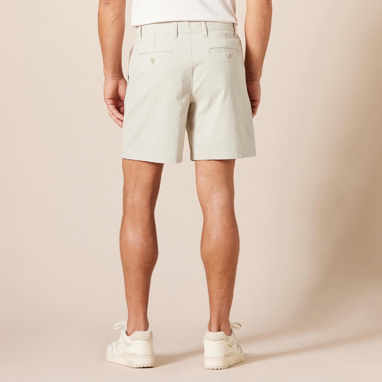 Thumbnail 1 de Amazon Essentials Men's Classic-Fit 7" (18cm) Comfort Stretch Chino Shorts