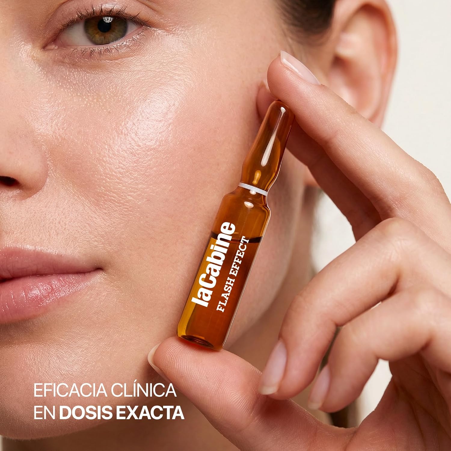 Detalle de Ampollas Efecto Flash 10 x 2 ml per un effetto tensore immediato sul viso