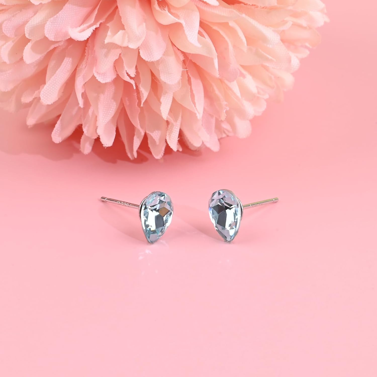 Detalle de Weviway Silver Aquamarine Teardrop Stud Earrings