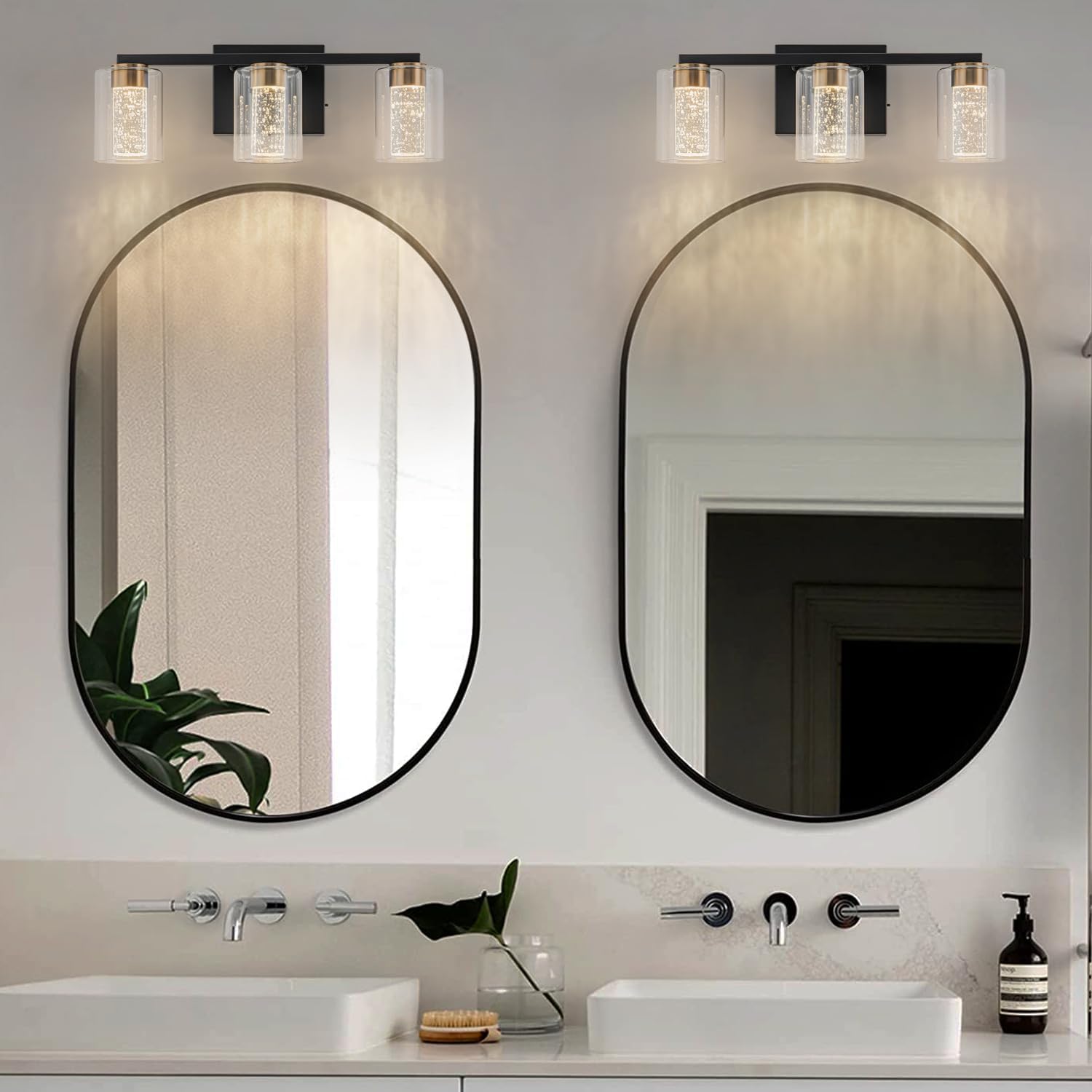 Detalle 2 de SineRise a6ca2b1c-22fd-4691-99f6-5eeed2f84787 3-Light Vanity Light, Black and Gold