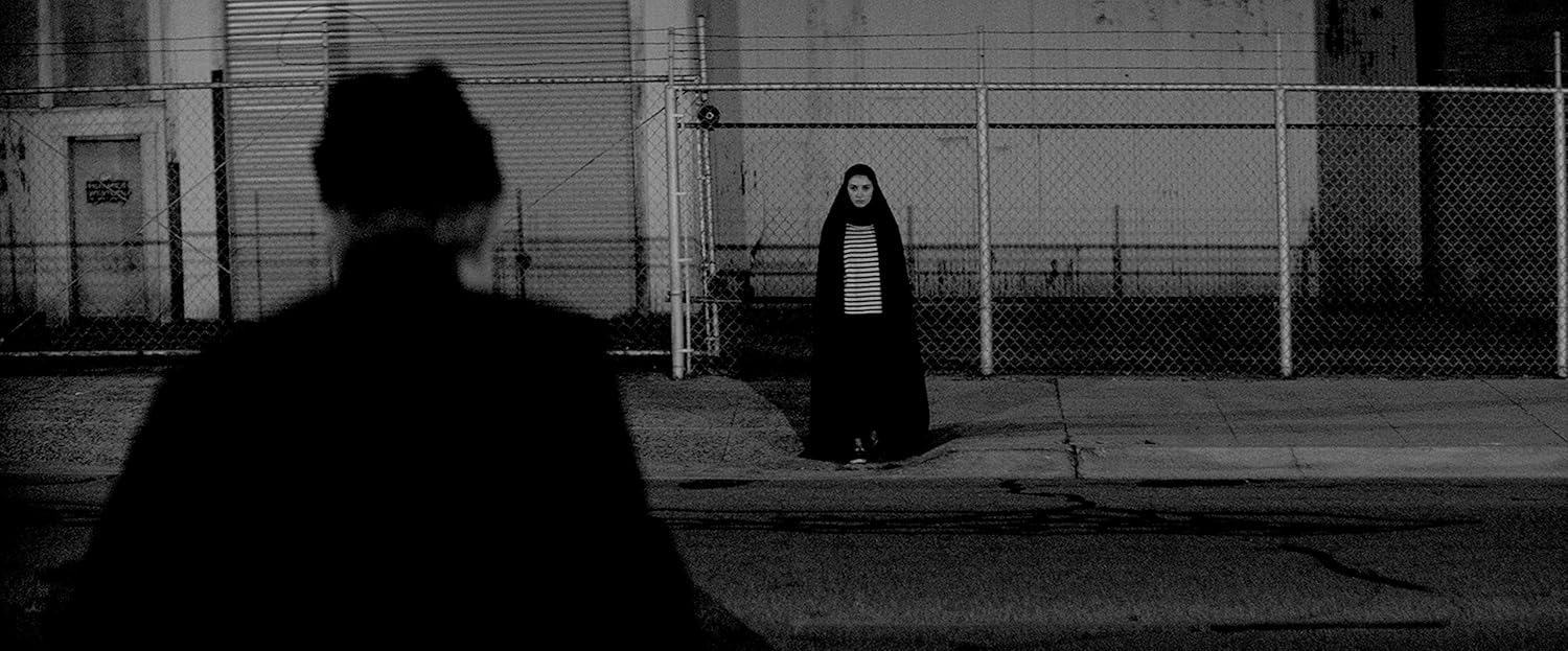 Thumbnail 6 de A Girl Walks Home Alone at Night [Blu-ray] 📺