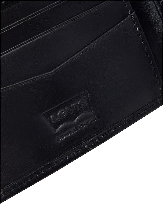Detalle de Levi's Casual Classics Hunte Coin Bifold — Marrón 👝