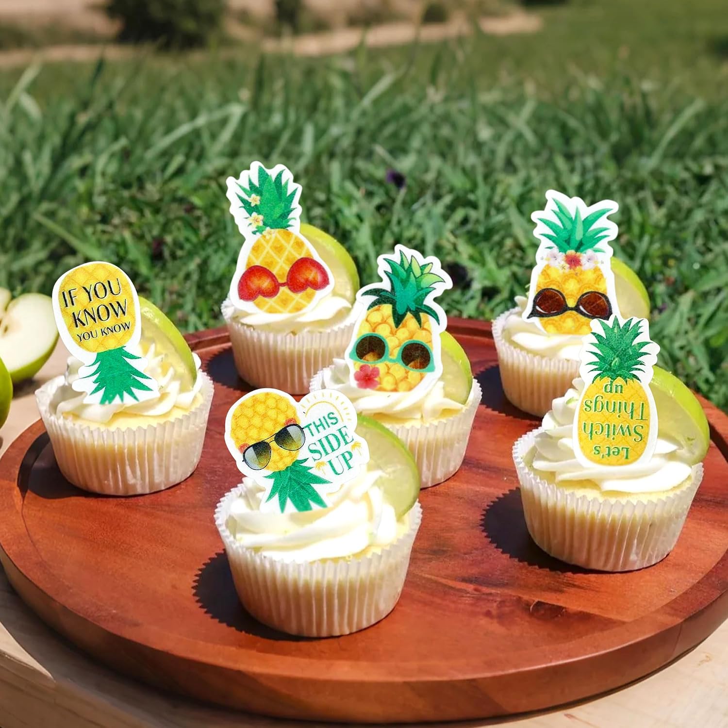 Detalle 2 de Keaziu Edible Pineapple Cupcake Toppers, 60-Count Rice Paper Picks
