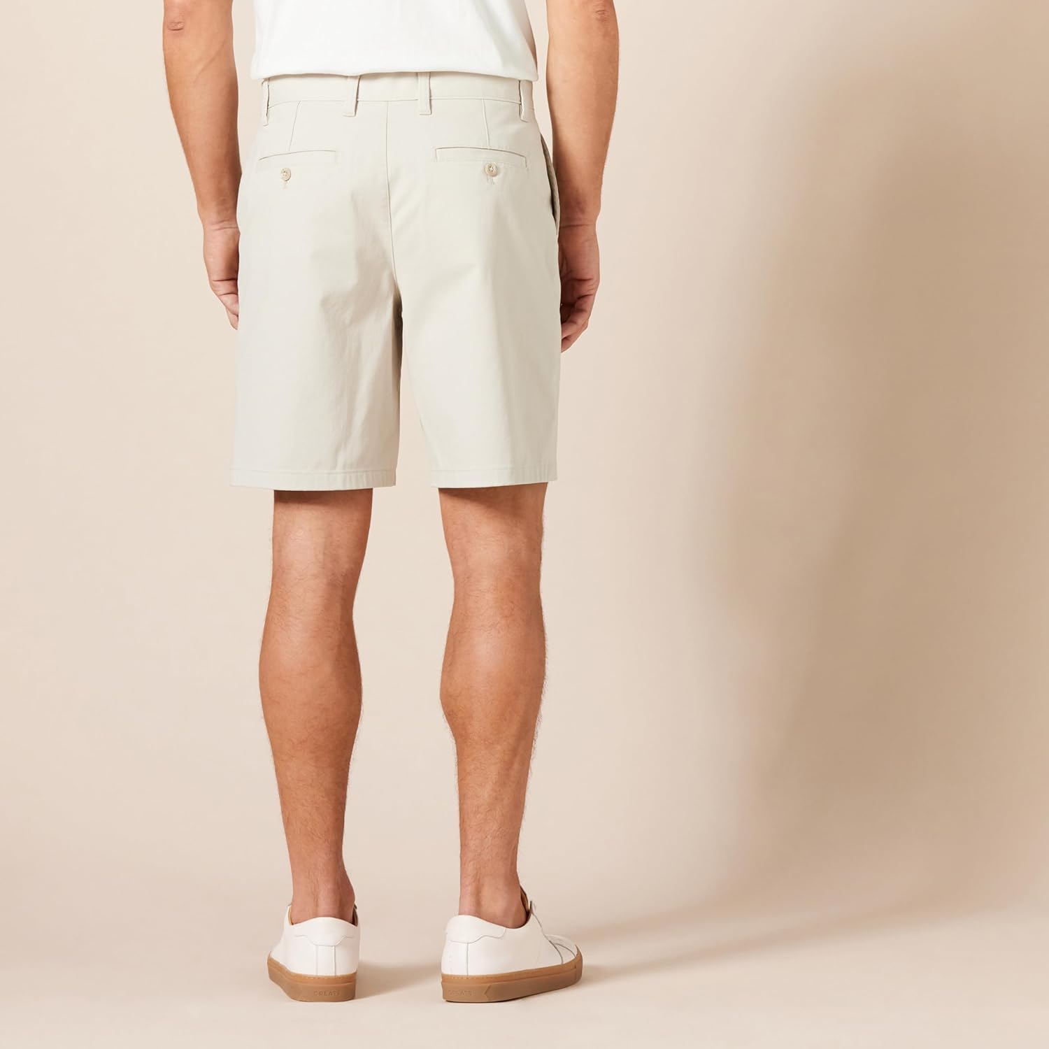Thumbnail 1 de Amazon Essentials Herren Classic-Fit Stretch-Chino-Shorts, 23 cm Innenbeinlänge