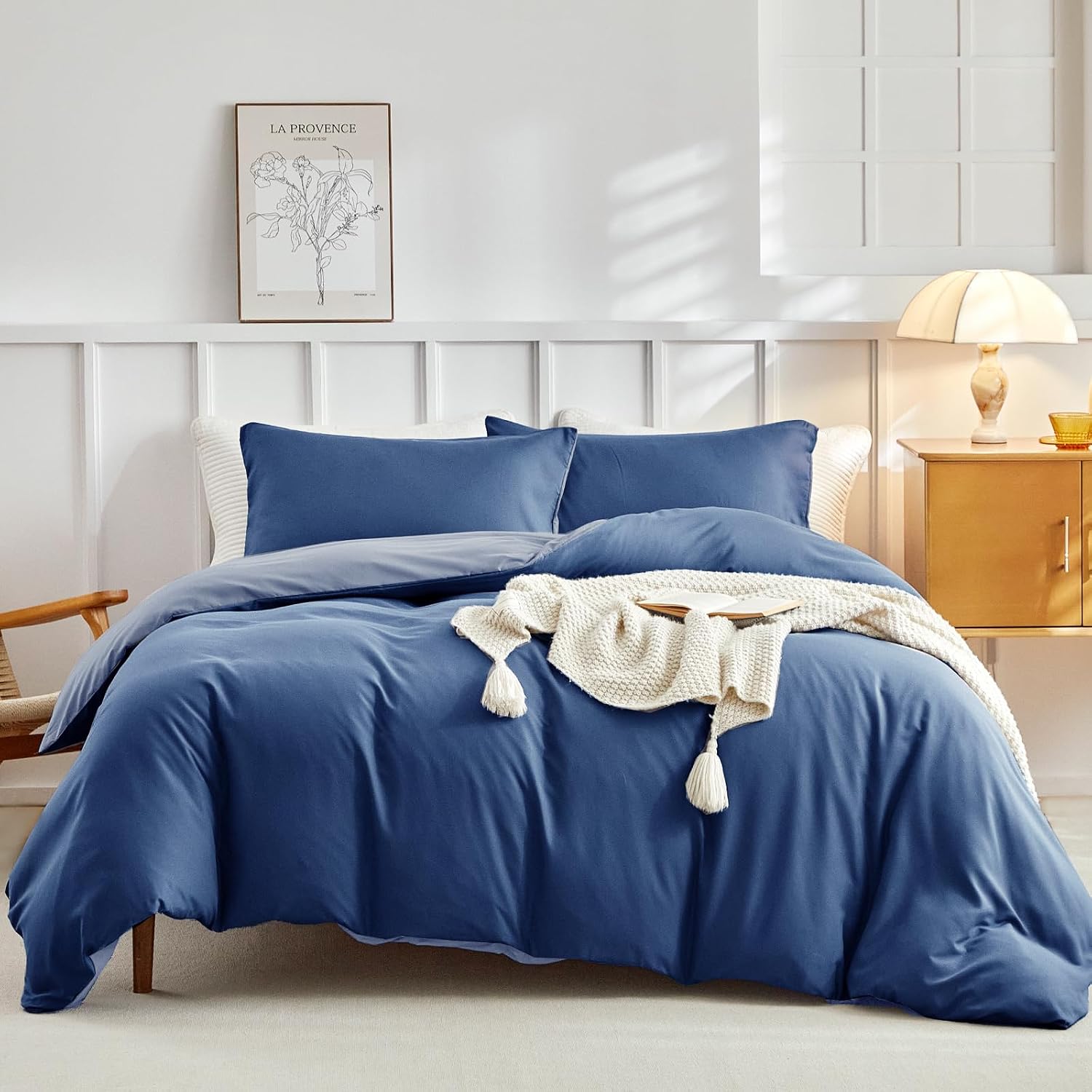 Detalle 2 de Tokokimo Parure de lit 4 pièces en microfibre bleu marine (housse de couette 220x240 + drap housse 160x200 + 2 taies 65x65)