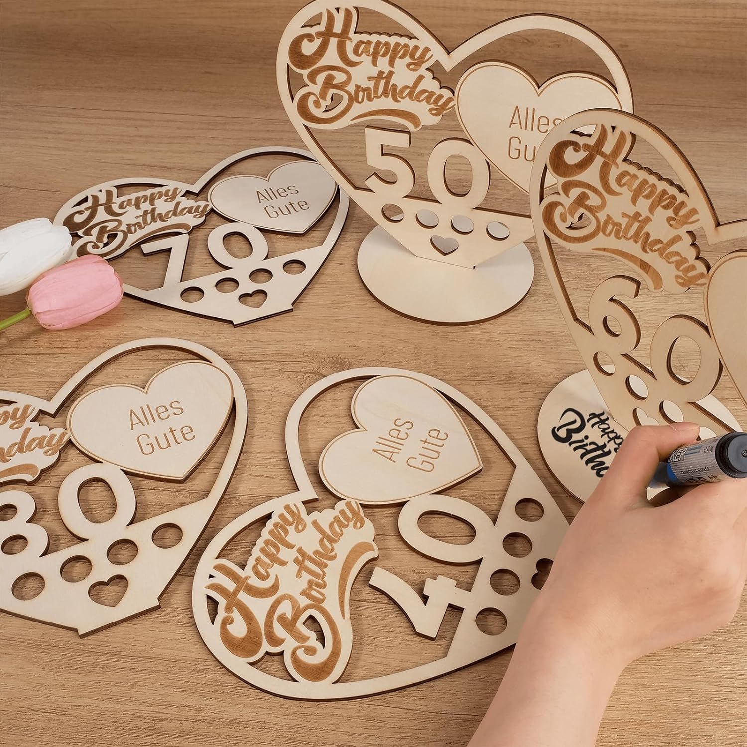 Thumbnail 2 de Packra Geldgeschenk Geburtstag Herzform – personalisierbares Holz-Schild Gästebuch mit 80 Geldgeschenken