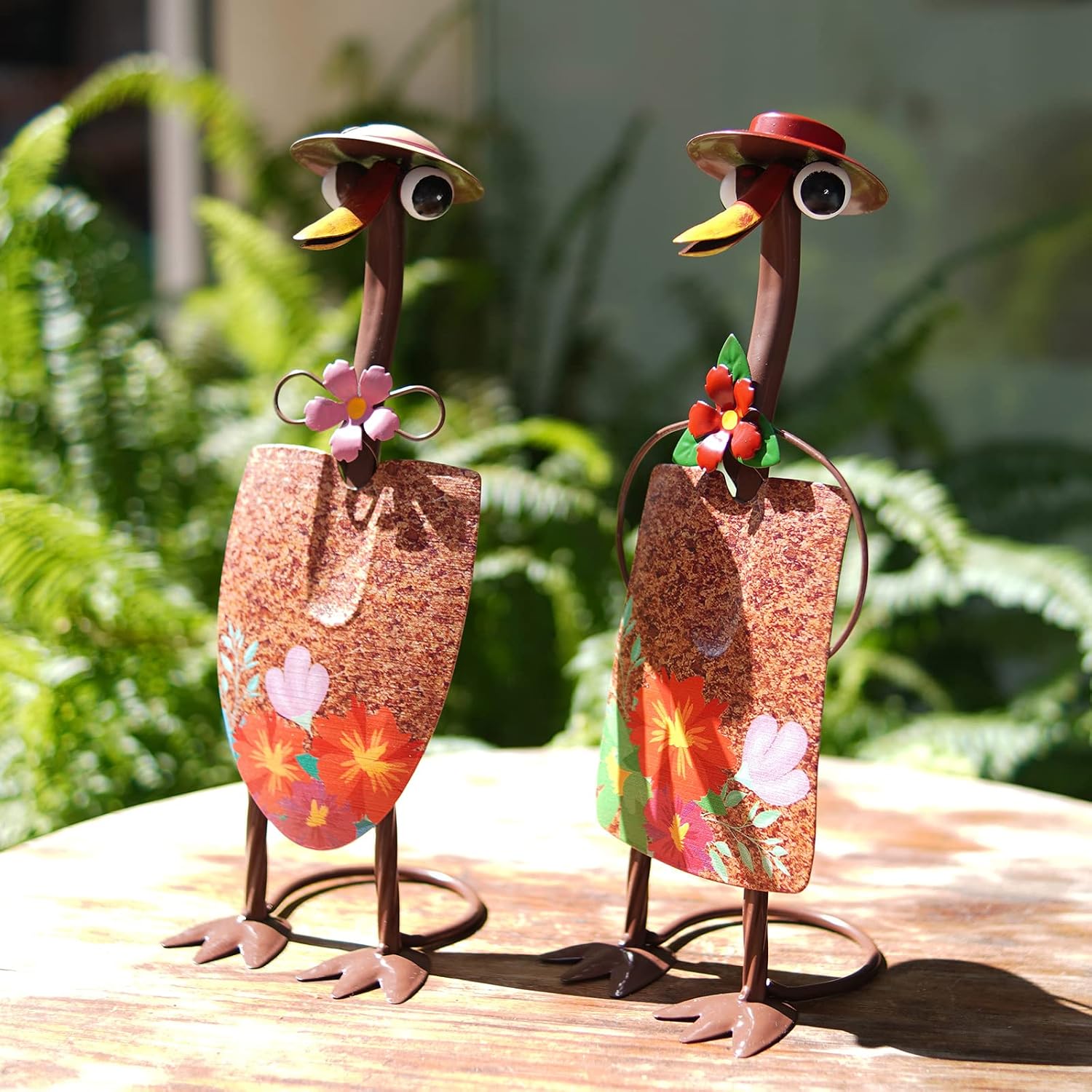 Detalle 2 de HONGLAND Metal Duck Garden Art 11in