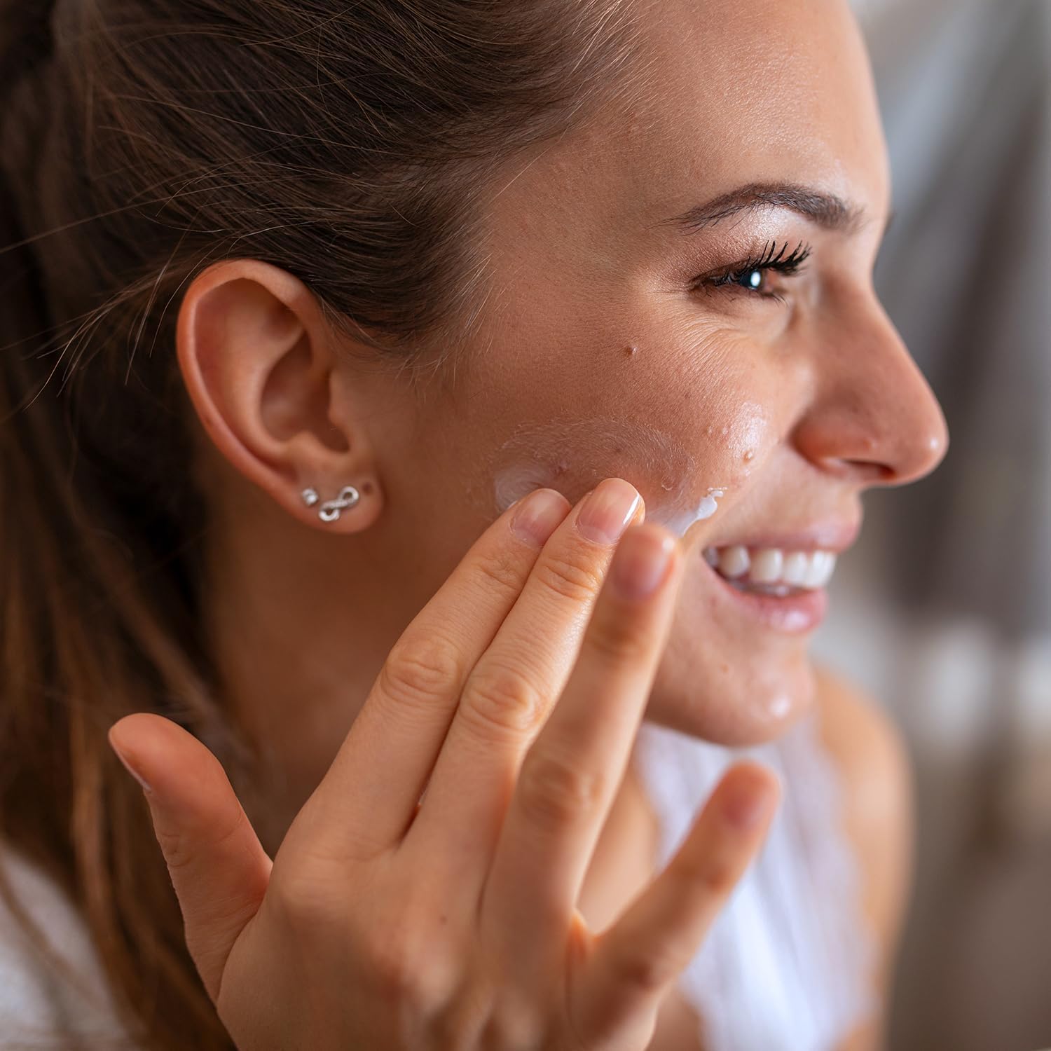 Thumbnail 4 de Amazon Basics Moisturizing Water Gel with Hyaluronic Acid (1.7 oz)