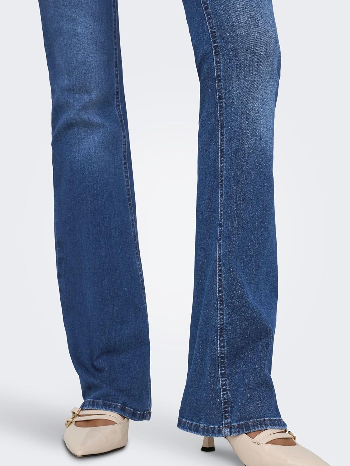 Thumbnail 6 de ONLY Damen Onlblush Mid Flared Dnm Tai021 Noos Jeans – Konische Passform, denim