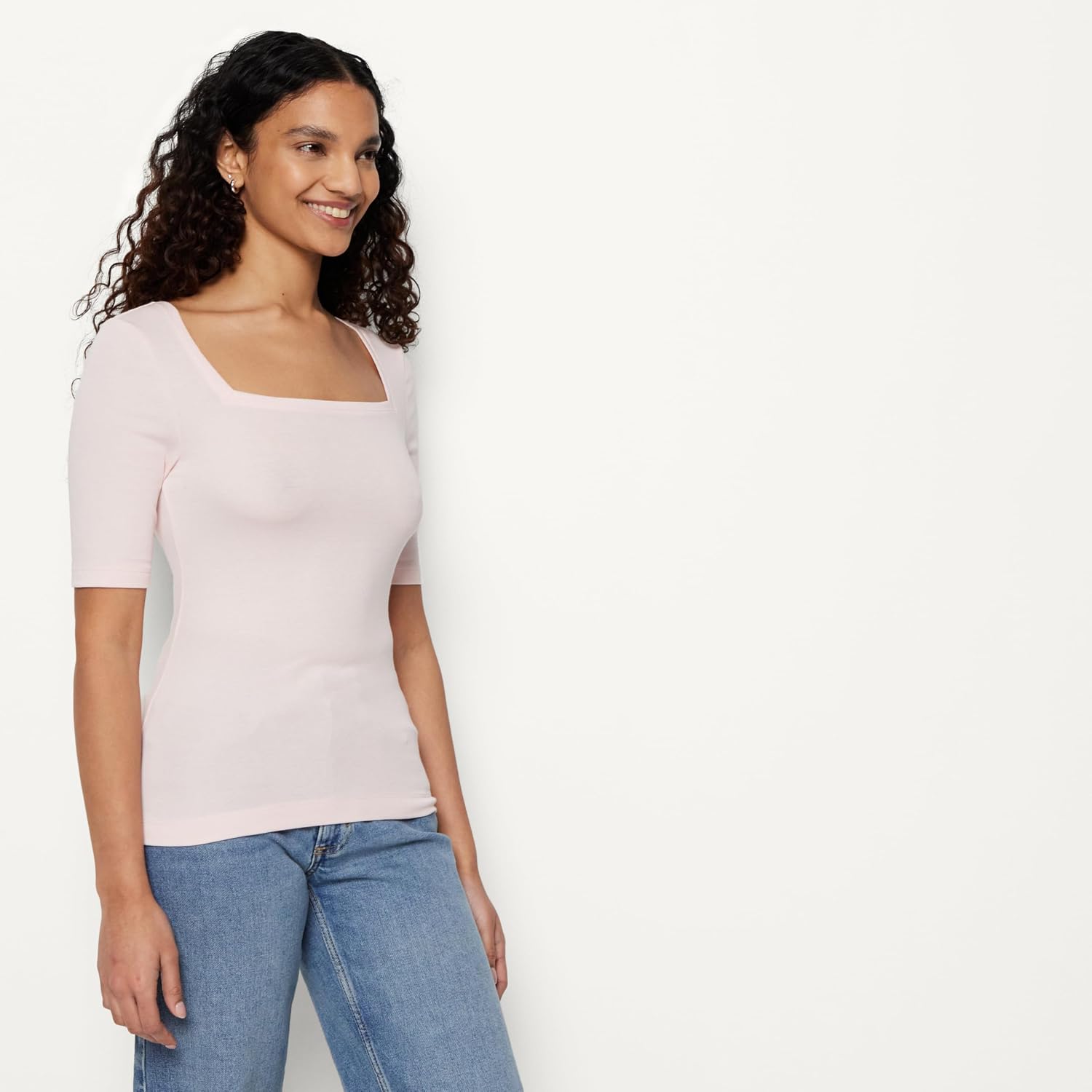 Detalle de Amazon Essentials Women's Slim-Fit Half Sleeve Square Neck T-Shirt