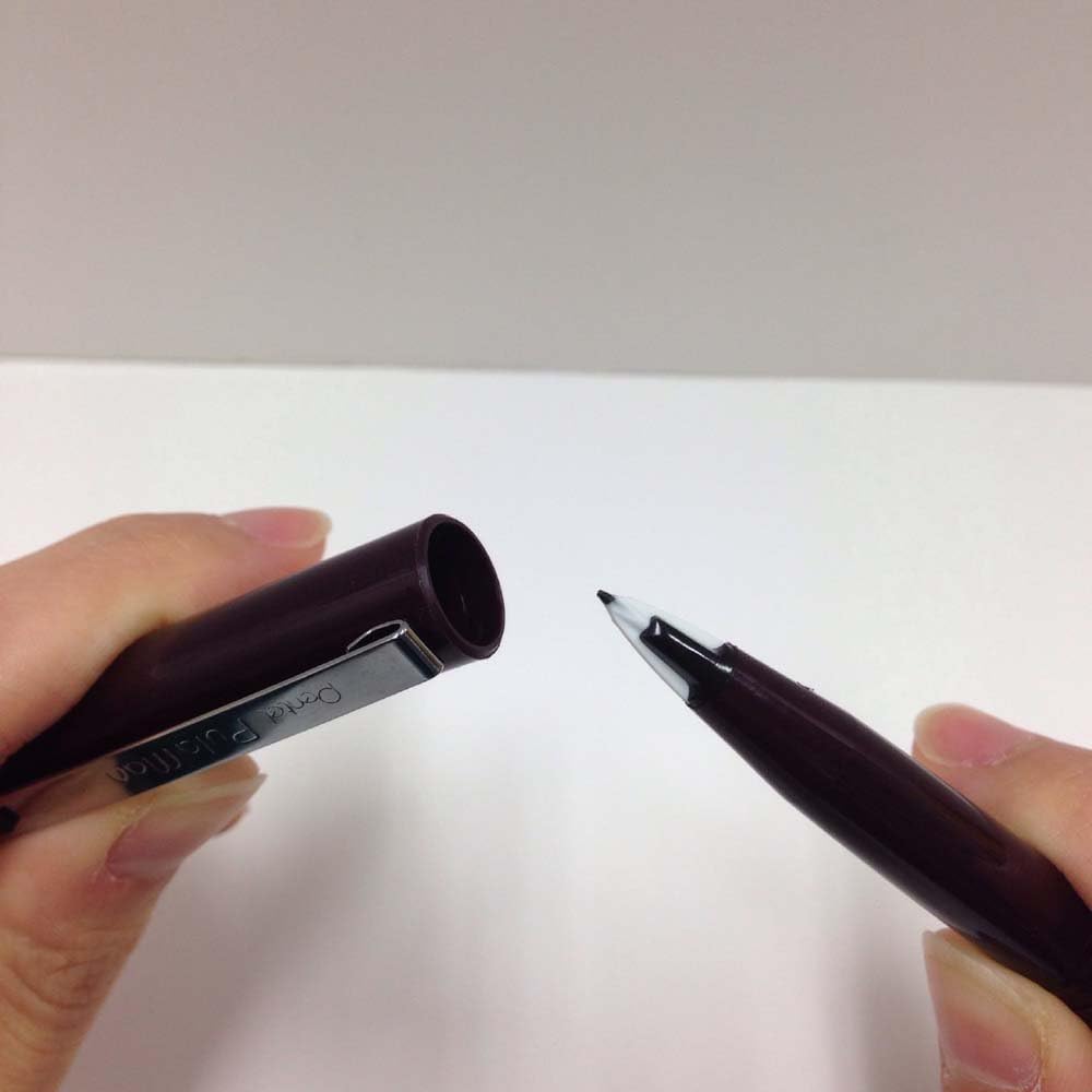 Detalle de ぺんてる プラマン JM20-BD 赤インクの筆記具 0.4〜0.7mm・10本入り