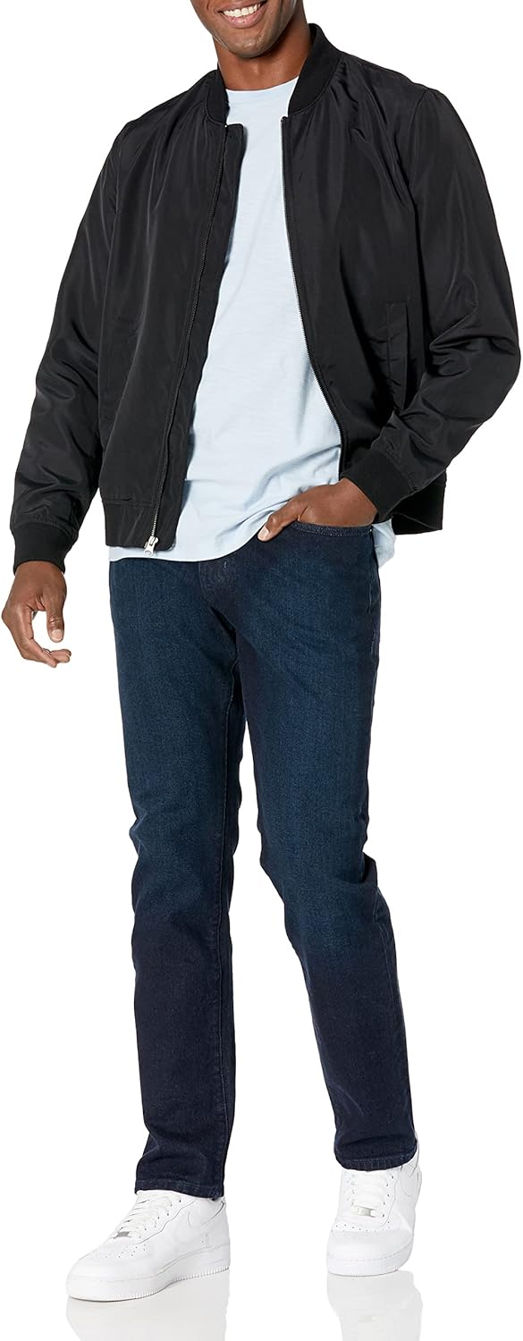 Thumbnail 3 de Amazon Essentials Men's Athletic-Fit Stretch Jeans – Discontinued Colours
