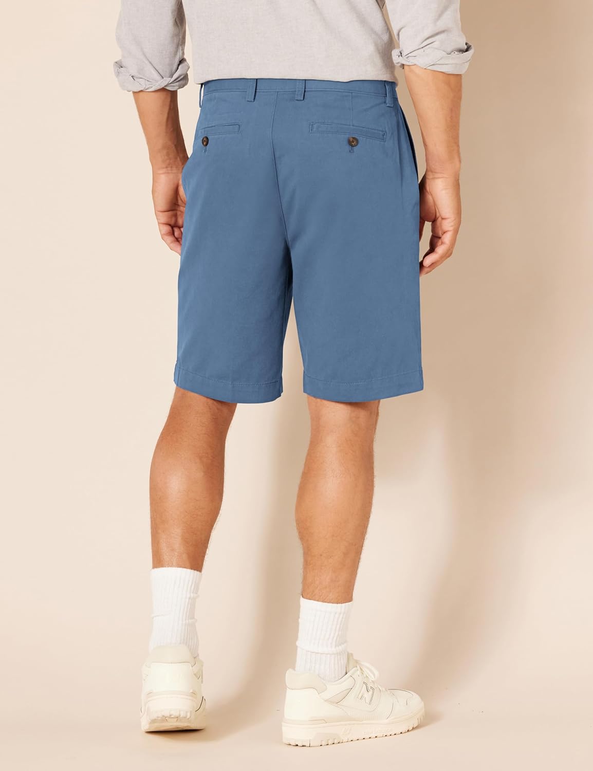 Thumbnail 1 de Amazon Essentials Men’s Classic Fit 9" (23cm) Pocketed Chino Shorts