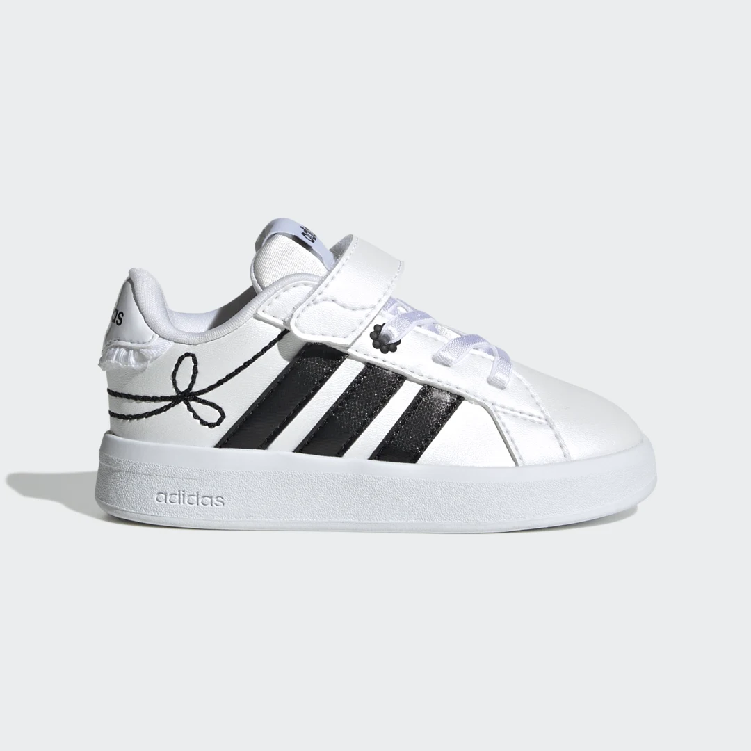 Detalle de Zapatilla Grand Court 3.0 de Adidas – blancas