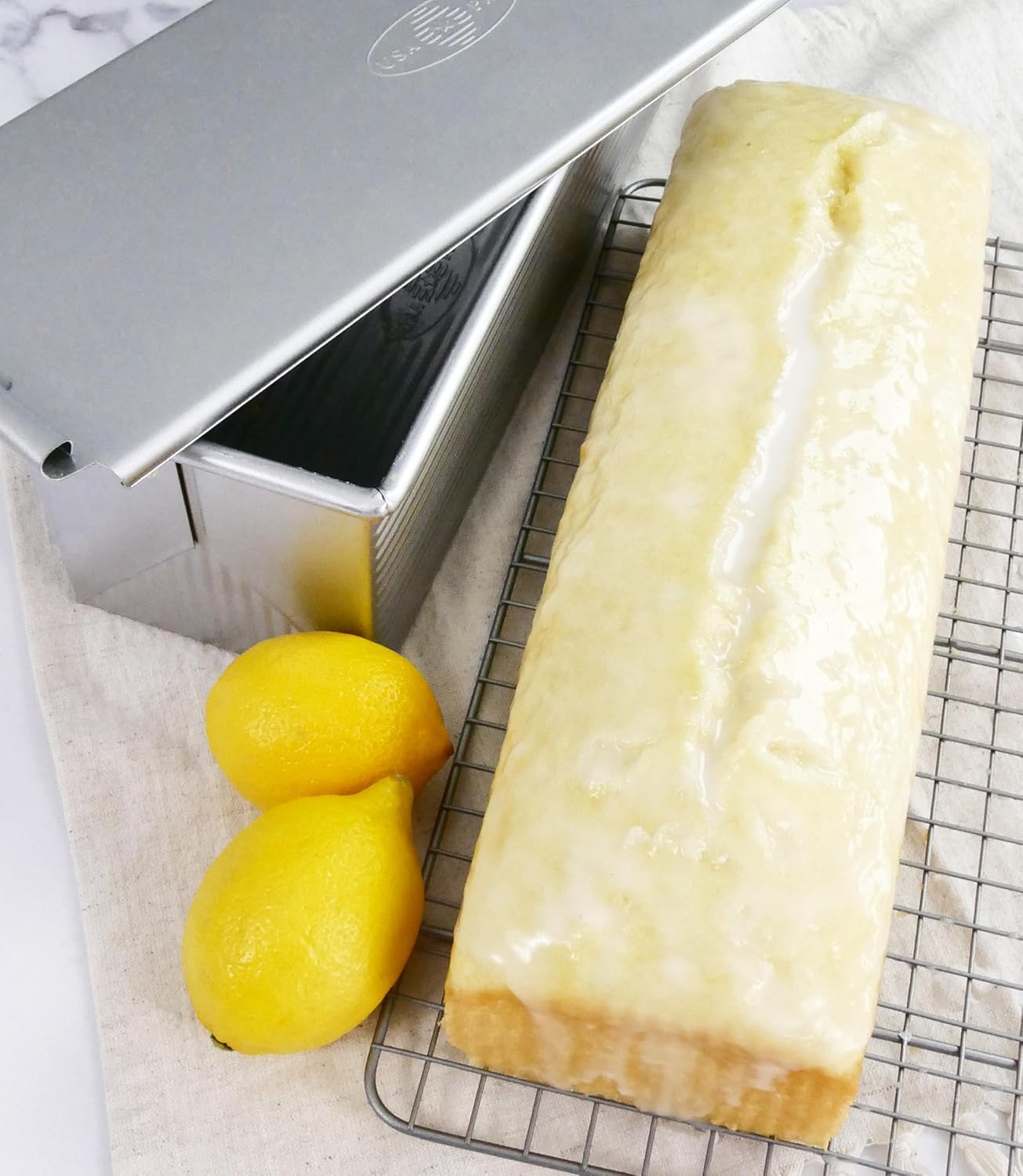 Thumbnail 1 de USA Pan Pullman Loaf Pan 13 x 4 inches