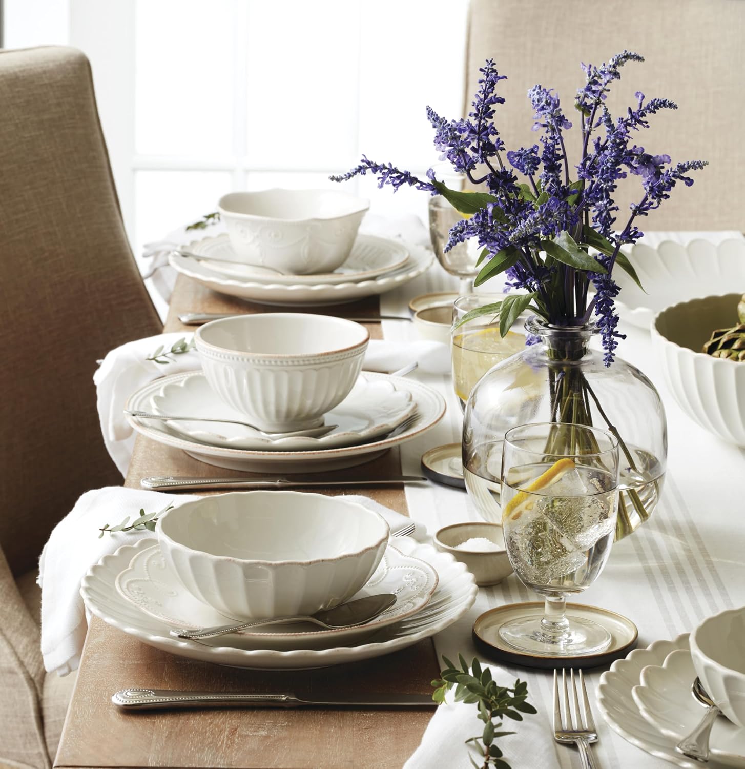 Detalle 2 de Lenox Stoneware Dinnerware Set