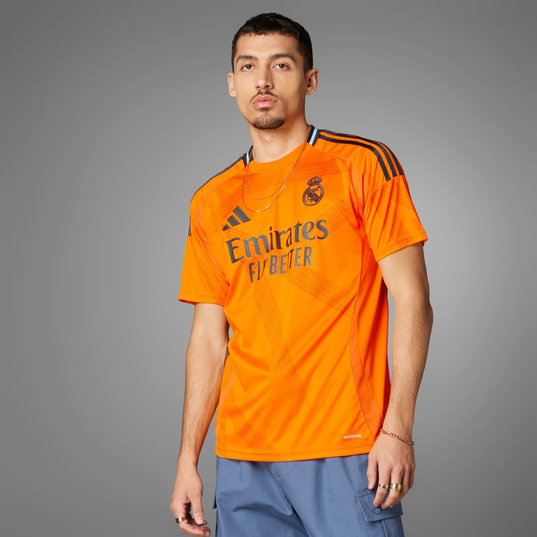 Detalle de Real Madrid 24/25 Segunda Camiseta