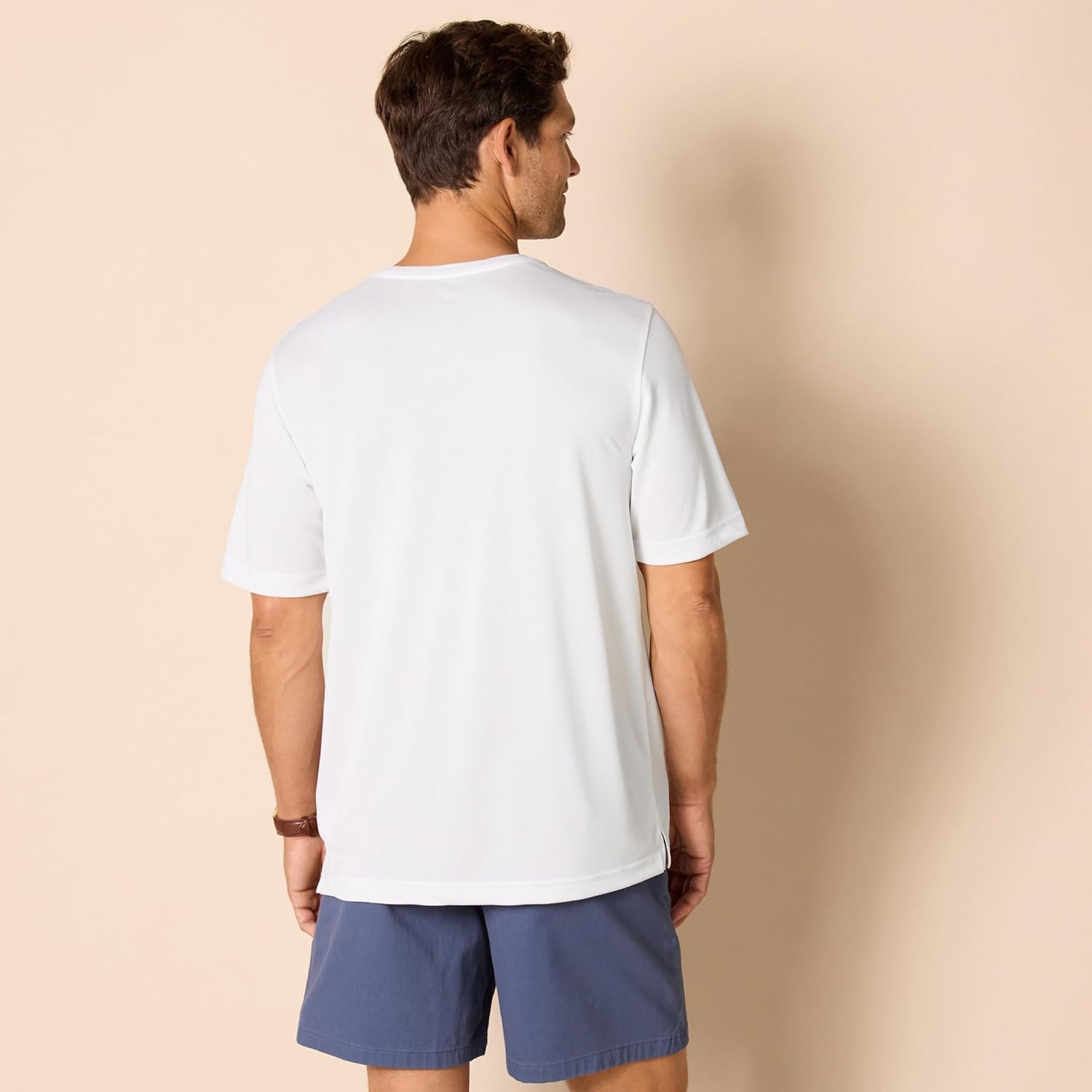 Thumbnail 2 de Amazon Essentials Men’s Regular-Fit Quick-Dry Short-Sleeved Henley T-Shirt