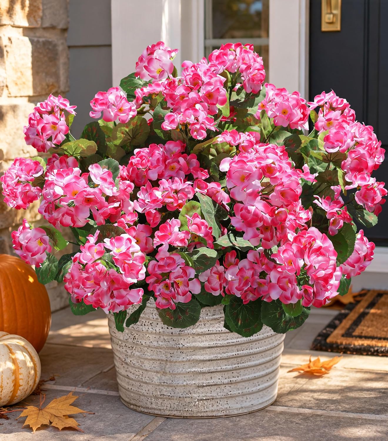 Detalle de HyeFlora Artificial Geranium Fake Flowers (6 Bundles) for Outdoor Porch, Planters & Balconies